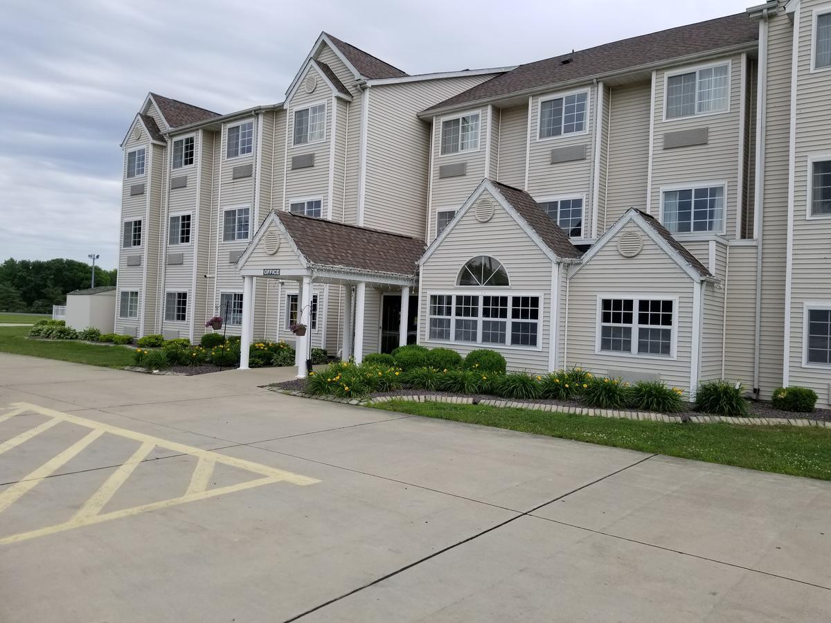 Mariner'S Village Resort Carlyle Exterior photo